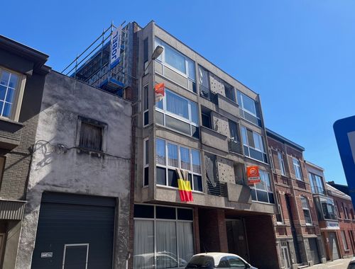                                         Appartement te koop in Eeklo, € 180.000
