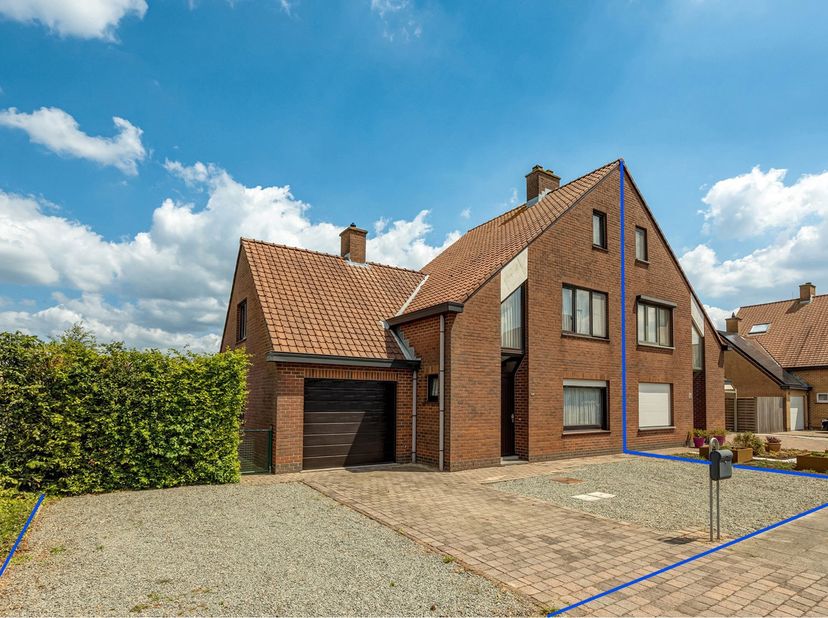 Ontdek deze woning tijdens de Open-Huyzen-dag op zaterdag 8 augustus (10 tot 16u). Maak een afspraak via 0473/515134 of bert@huyzen.be<br />
Deze deel