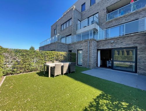                                         Espace de bureaux à vendre à Zwijnaarde, € 395.000
