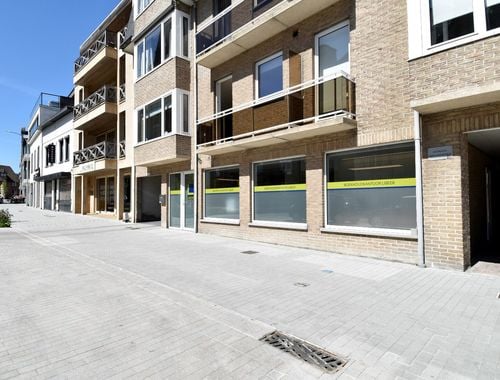                                         Bureaux à vendre à Lauwe, € 215.000
