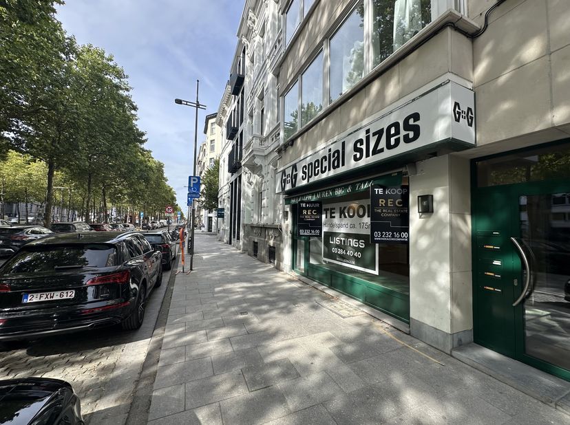 Bien professionnel à vendre
                    à 2000 Antwerpen