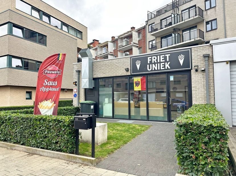 Bedrijfsvastgoed te koop in Oude Bosuilbaan 105,
                    2100 Deurne