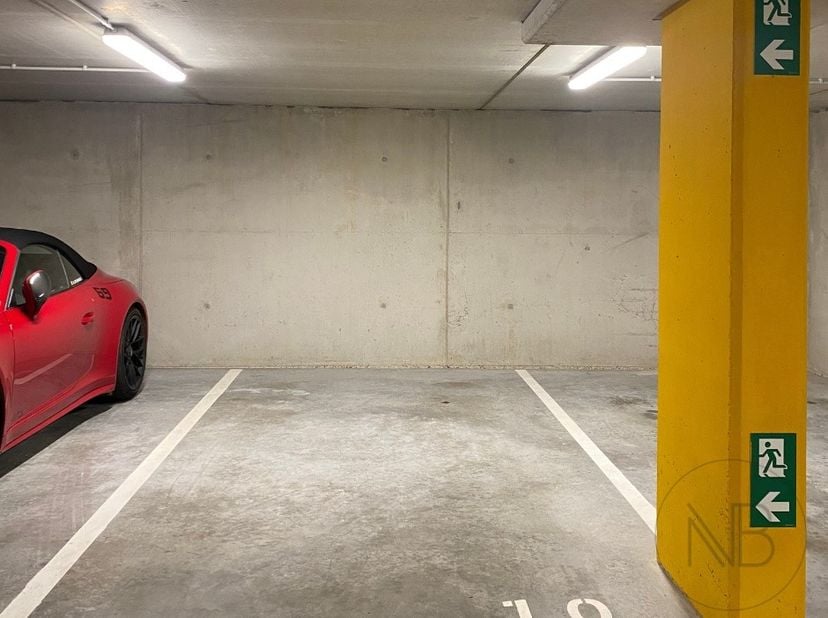Garage à louer
                    à 3500 Hasselt