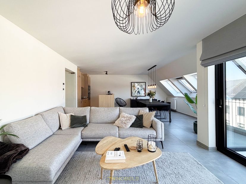 Te huur, exclusief 2 slaapkamer appartement met terras en garage in centrum van Oudenaarde!<br />
<br />
LUXUEUS en ENERGIEZUINIG nieuwbouwappartement