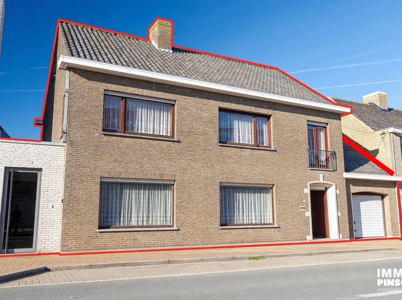 Huis te koop in Nieuwstraat 1,
                    8690 Alveringem