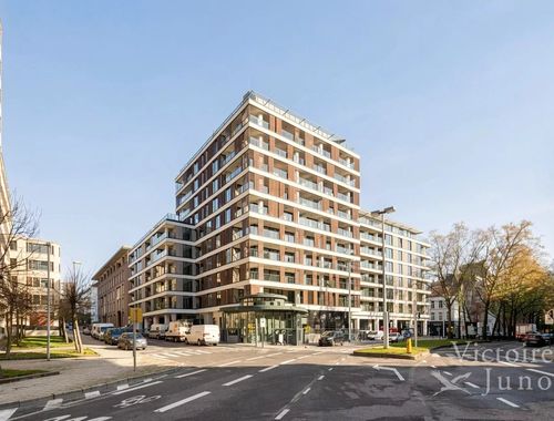                                         Appartement te huur in Brussel, € 2.000
