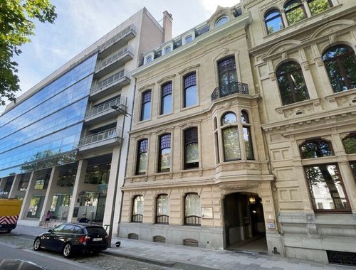                                         Kantoor te huur in Antwerpen, € 7.466,67
