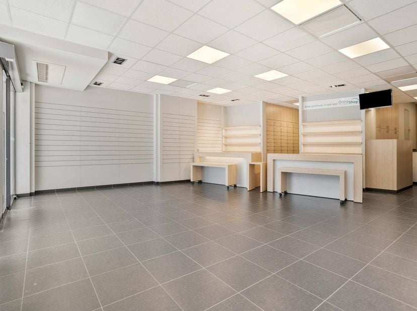 Bedrijfsvastgoed te huur in Vlamingstraat 24,
                    8301 Heist