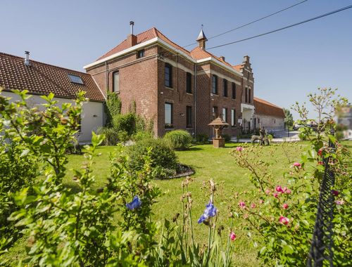                             Hoeve te koop in Nieuwkerke
