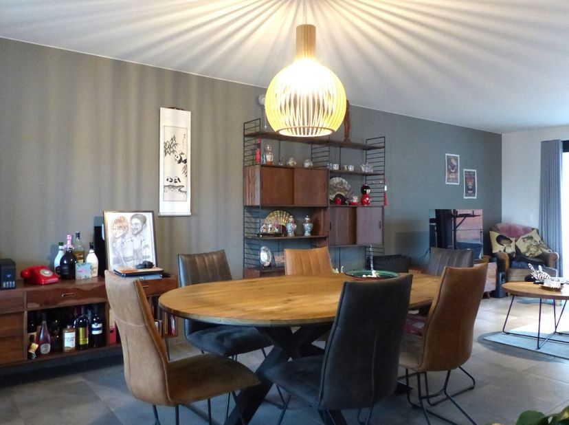 Energiezuinig appartement met 2 slaapkamers en een terras vlakbij het centrum van Hasselt.Voor meer informatie, ga naar: https://www.era.be/nl/te-huur