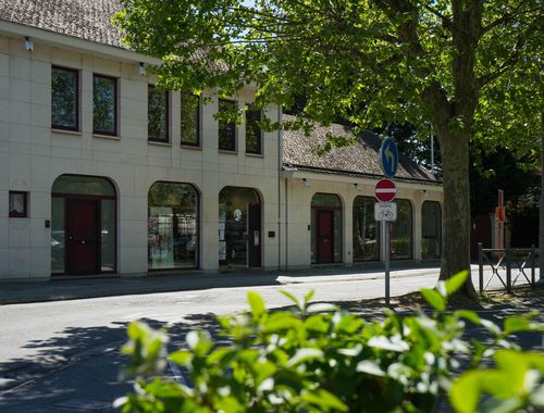                                         Kantoor met woning te koop in Nimy, € 795.000

