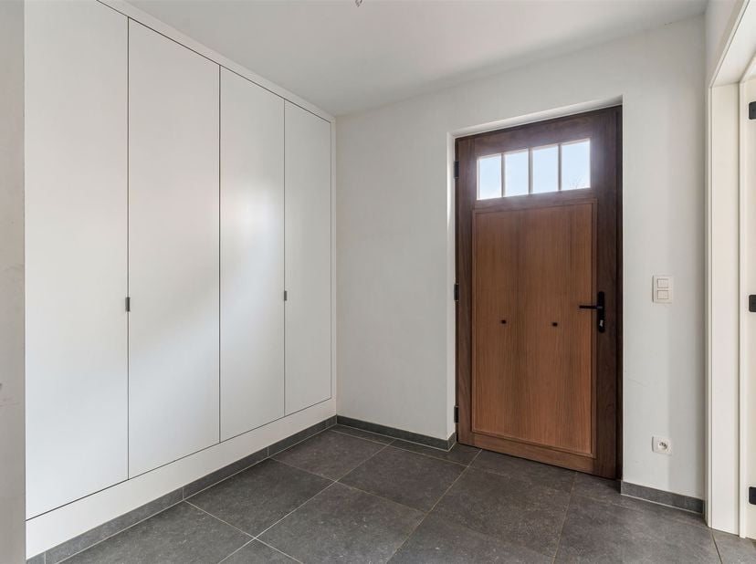 Energiezuinige HOB met 3 slaapkamers in Kozen<br />
Rustig wonen met vlotte bereikbaarheid<br />
In de Paenhuysstraat te Kozen, deelgemeente van Nie