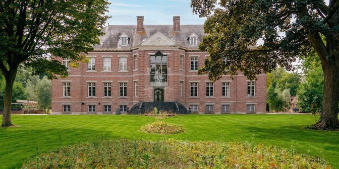 Bedrijfsvastgoed te koop in Kasteelstraat 1-3, 8980 Zonnebeke