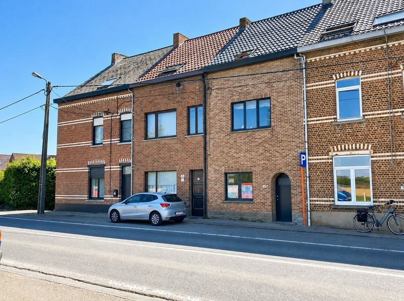 “Startprijs bedraagt € 299.000,00.&amp;nbsp; Elk prijsvoorstel vanaf deze prijs zal worden voorgelegd aan de eigenaars die zich het recht voorbehouden dat