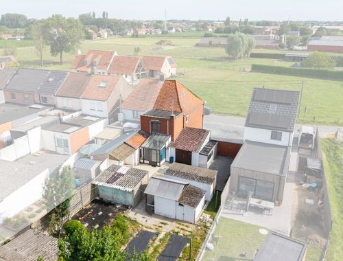                                         Eengezinswoning te koop in Oostrozebeke, € 209.000
