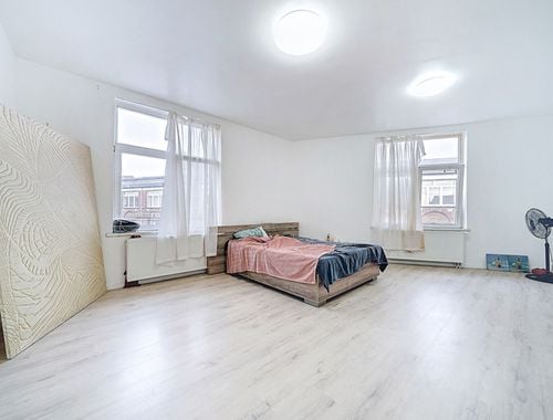                                         Appartement te koop in Schaarbeek, € 210.000
