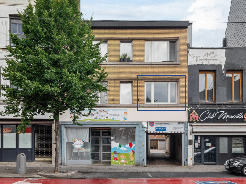 Wil jij graag wonen op een locatie waar werkelijk alles binnen handbereik is? Dan ben je hier aan het juiste adres! In de directe omgeving vind je gro