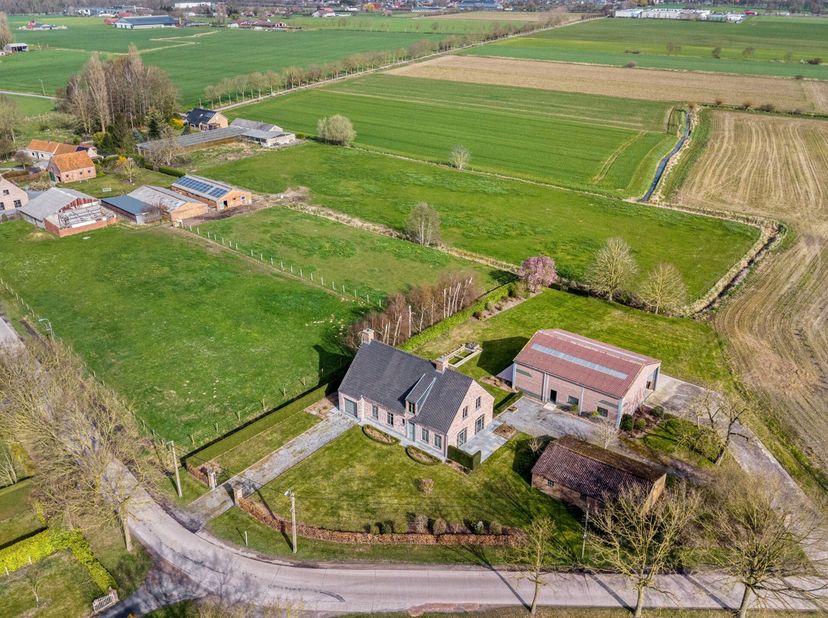 Huis te koop in Gentseheirweg 13,
                    9850 Vosselare