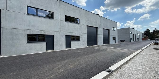 Bedrijfsvastgoed te koop in Raverschootstraat 66D, 9900 Eeklo