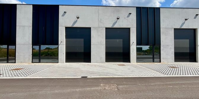 Bedrijfsvastgoed te huur in Ilya Prigoginestraat 5, 7850 Edingen
