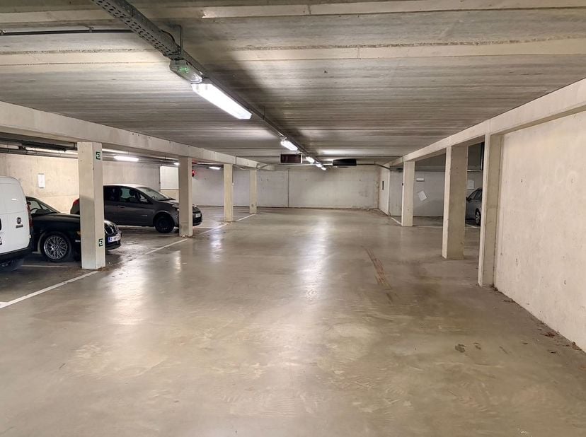 Garage à vendre
                    à 3000 Leuven