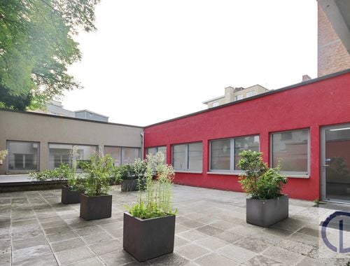                                        Bureaux à louer à Ixelles, € 5.100
