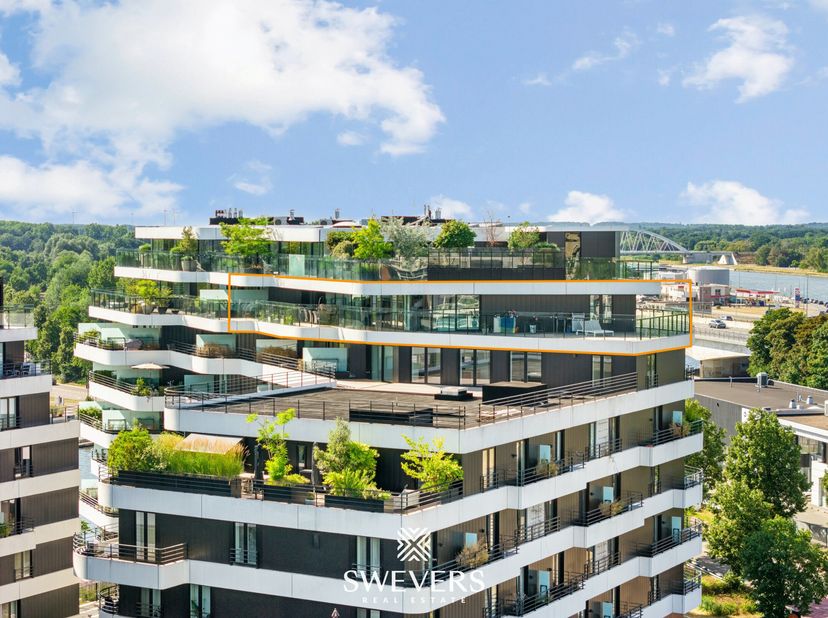 Interesse? Meer informatie op www.SWEVERS.be. - Op de zevende verdieping van een recent gebouw uit 2023 bevindt zich een luxueus en instapklaar appart
