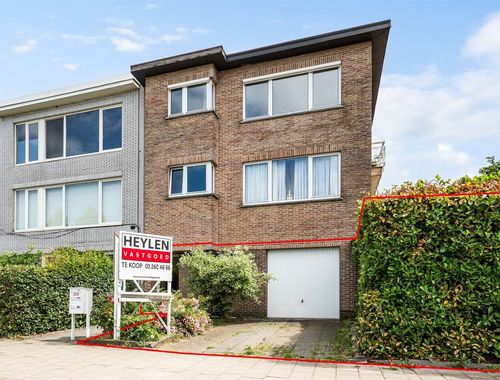                                         Gelijkvloers app. te koop in Wilrijk, € 275.000
