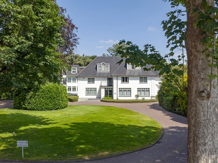 Te huur in de kantoorvilla's "Havic": Verschillende kantoorruimtes met oppervlaktes vanaf 20 m² tot 260 m².<br />
Deze 2 kantoorvilla's bevinden zich
