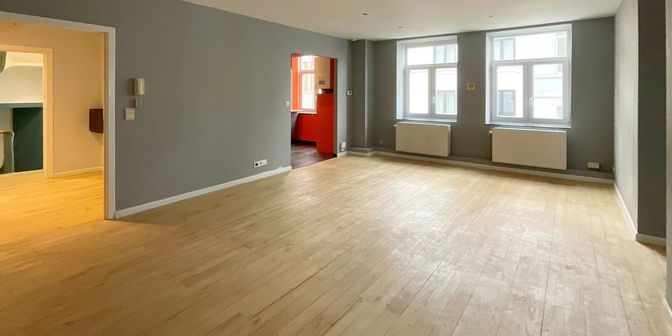 Appartement te huur in RUE DE NAMUR 89, 1050 Elsene