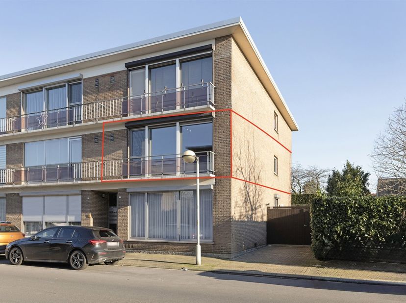Ben je op zoek naar een lichtrijk, instapklaar appartement met vlotte verbindingsmogelijkheden? En dit voor jezelf of als investering? Lees dan vlug e