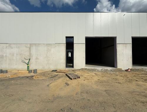                                         Bedrijfsgebouw te huur in Lembeek, € 1.350
