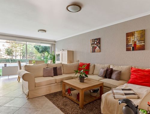                                         Gelijkvloers app. te koop in Hoboken, € 219.000
