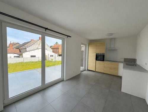                                         Eengezinswoning te huur in Péruwelz, € 950
