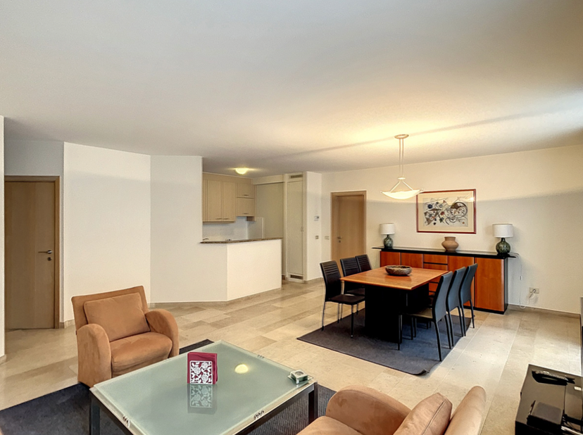 QUARTIER EUROPEEN - Appartement meublé de 75 m² situé entre la Rue du commerce et la rue des Deux Eglises en plein cœur de Bruxelles et dans le centre