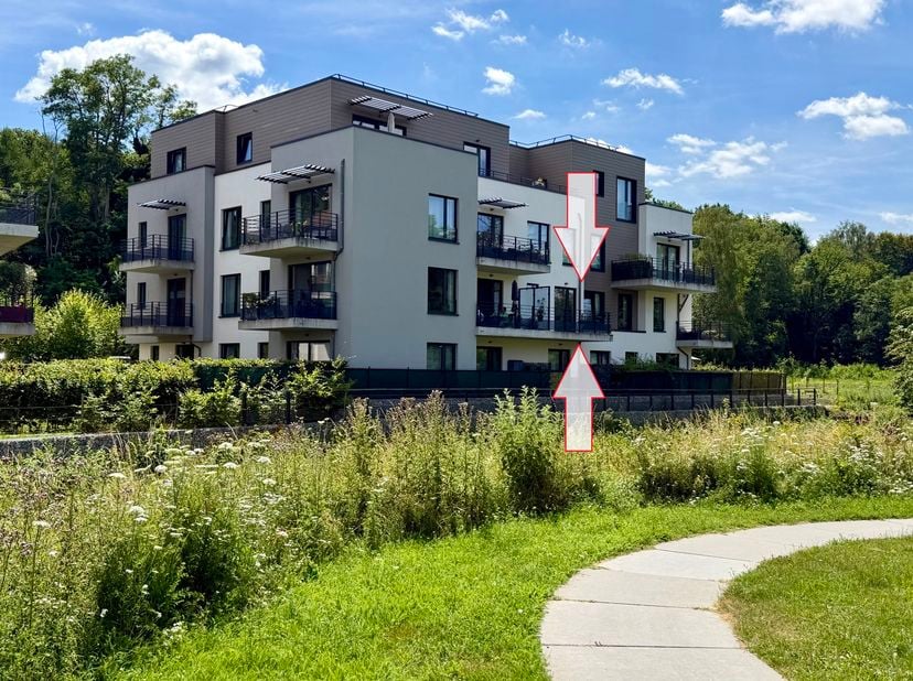 Situation et informations générales<br />
L’Immobilière Hendrix vous propose ce charmant STUDIO de ±32 m² idéalement situé dans le quartier recherché