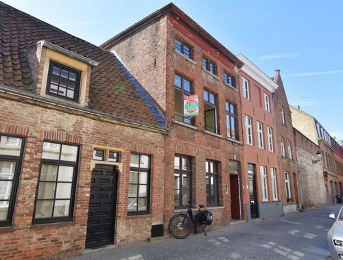                                         Duplex te huur in Brugge, € 850
