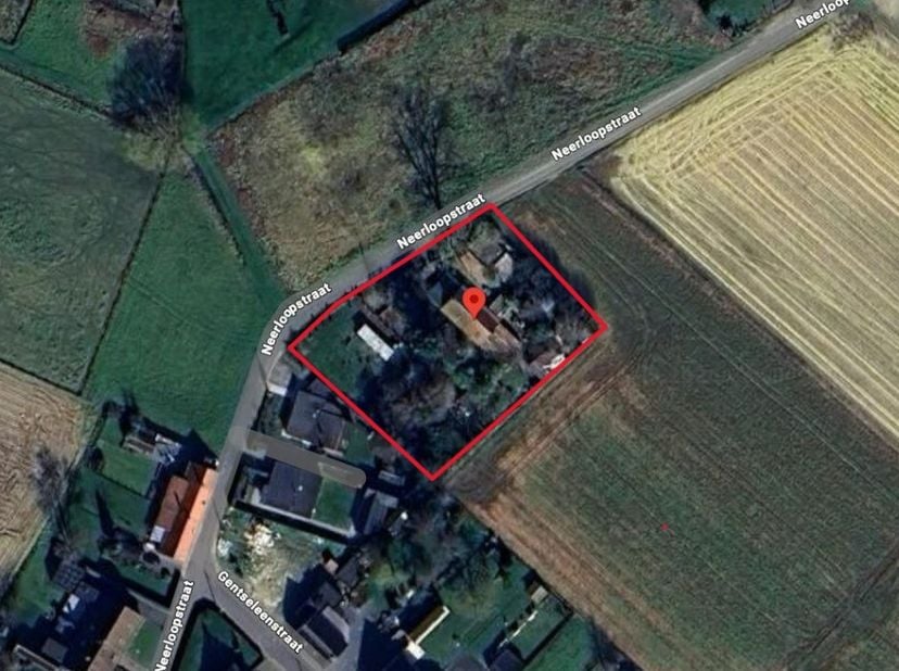 Houthulst - Landelijk gelegen woning met tal van mogelijkheden te koop.In Houthulst bevindt zich deze woning op een rustige ligging met een mooi verzi