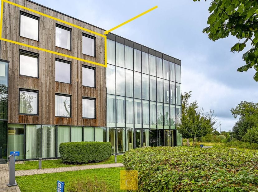 Appartement à vendre
                    à 8000 Sint-Pieters