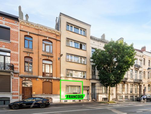                                         Appartement te koop in Elsene, € 210.000
