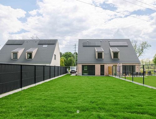                                         Maison à vendre à Waasmunster, € 535.000
