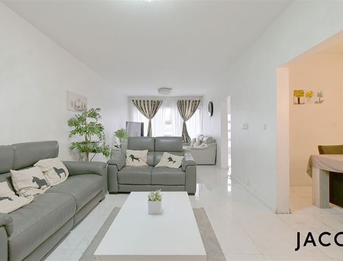                                         Maison à vendre à Nijlen, € 349.000
