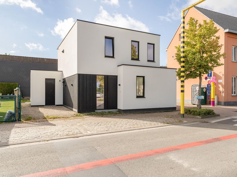 Huis te koop in Grote Herreweg 108,
                    9690 Ruien