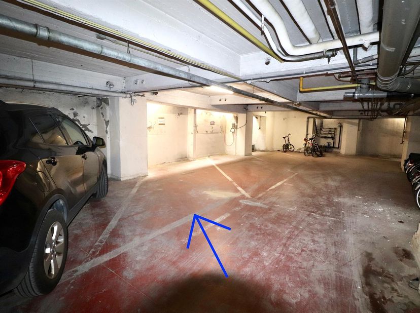 Ondergrondse autostaanplaats te koop in Gent. <br />
Gelegen op een gunstige locatie: aan de Coupure en op wandelafstand van het Rabot en het centrum