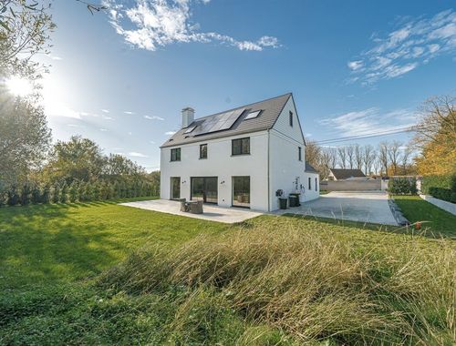                                         Villa à vendre à Baisy-Thy, € 900.000
