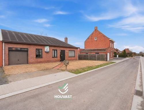                                        Woning te koop in Woesten, € 279.000
