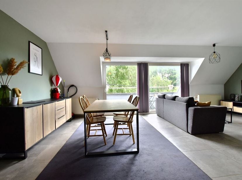 Appartement à louer
                    à 9200 Appels