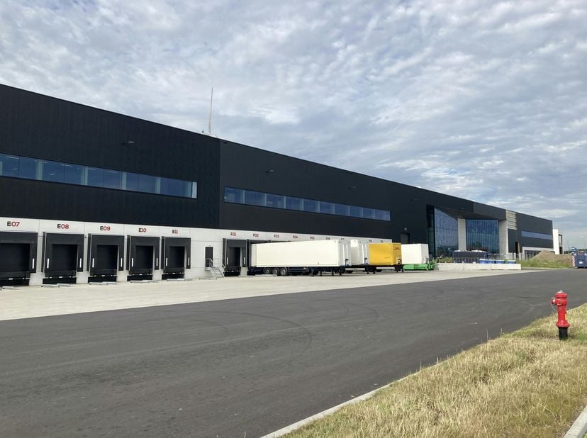 Ce campus logistique est situé dans la zone portuaire de la mer du Nord: un emplacement exceptionnel sur la R4 avec des liaisons directes vers les aut