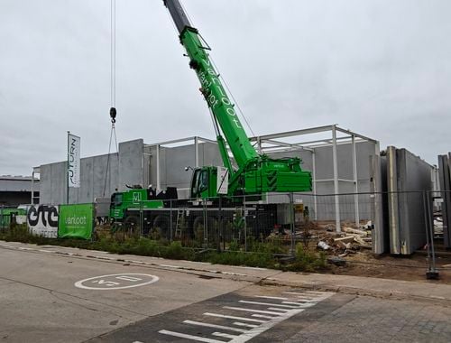                                         Bedrijfsgebouw te koop in Laarne, € 351.000
