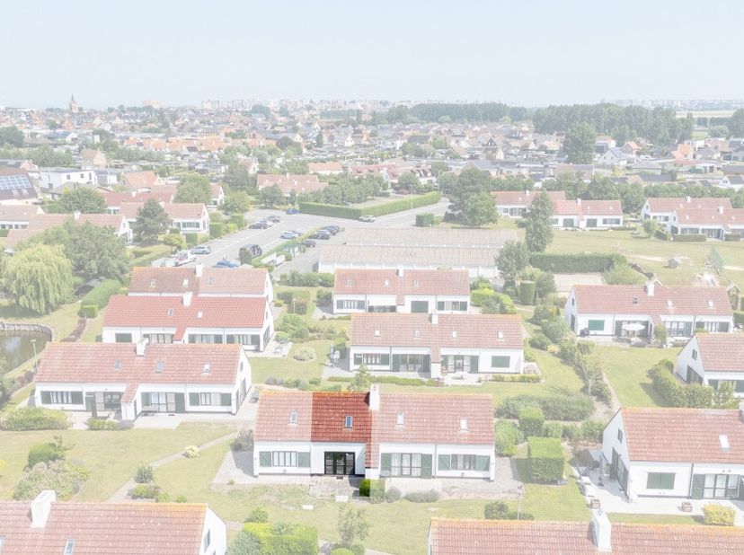 Te koop: gezellige vakantiewoning in Westende, gelegen in het rustige vakantiepark "'T Veld", op korte afstand van zowel het hinterland als de Zeedijk